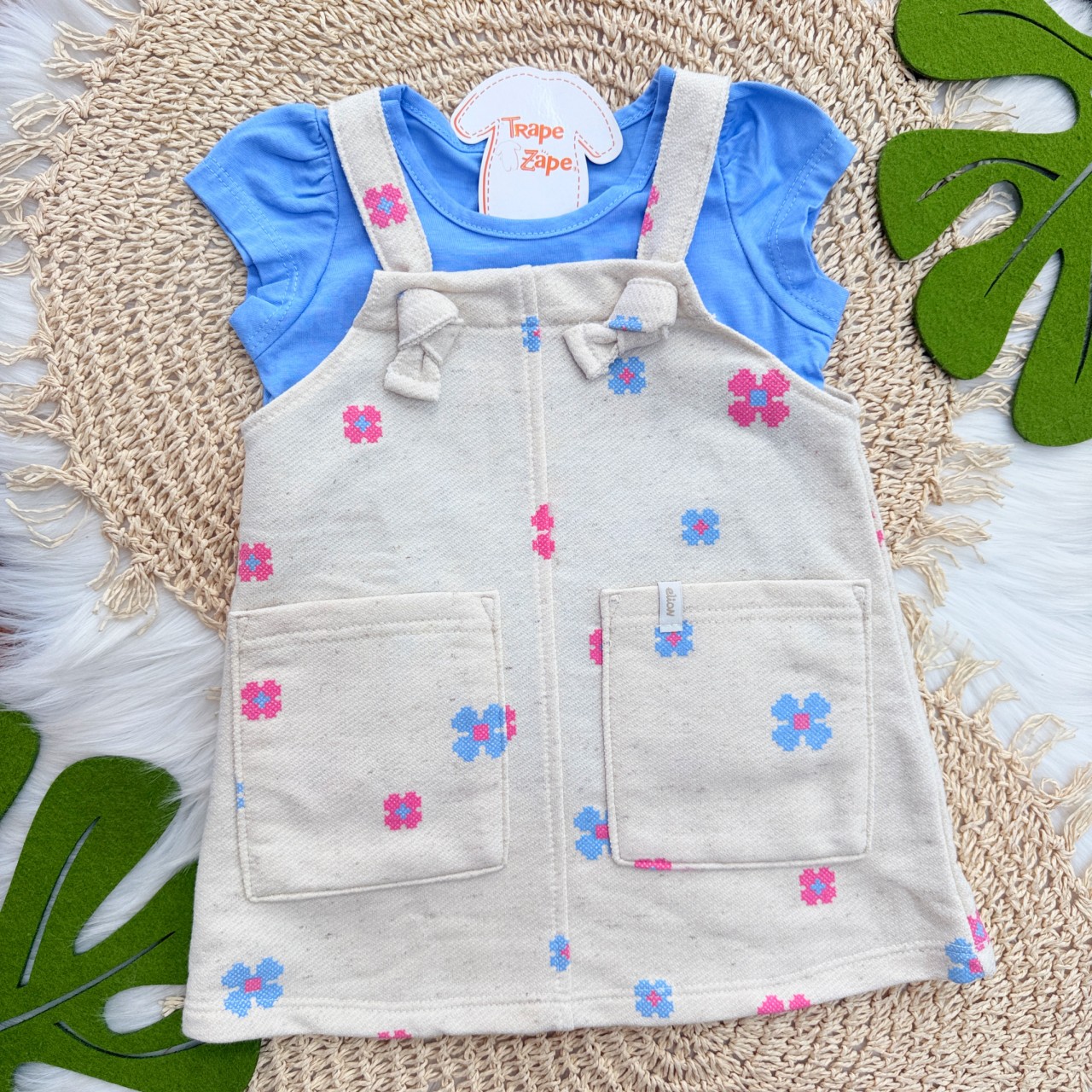 Conj. Blusa e Salopete Florzinhas em Linho- Azul e Areia